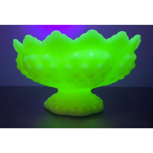 Vintage Fenton custard uranium glass candle stick holder - Picture 2 of 10